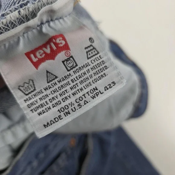 Vintage Levis 501 Jeans Mens 40x30 Denim Medium Wash Button Fly Made USA 90s